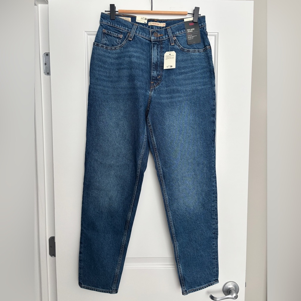 Levi’s 80s Mom Jean